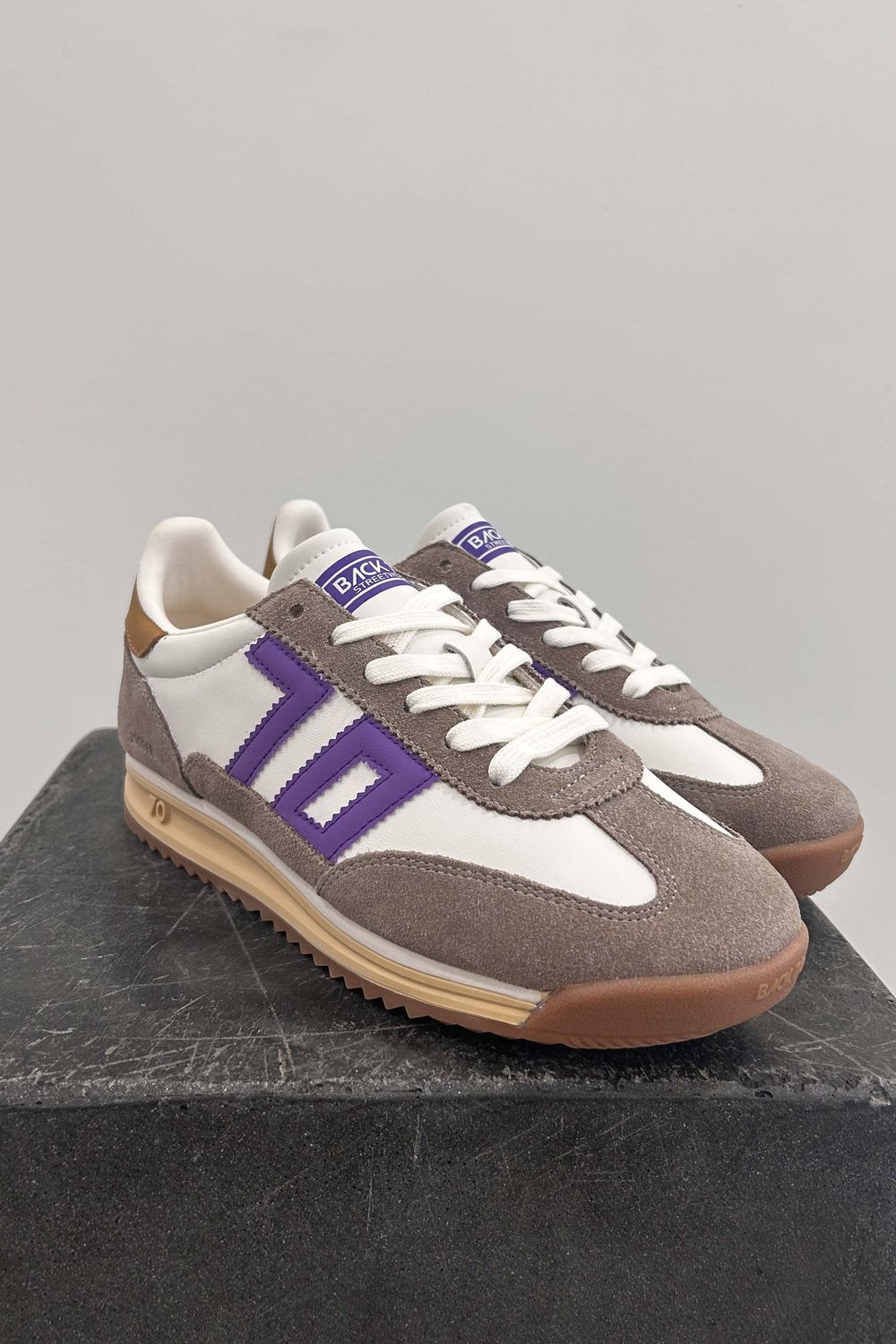 BACK 70 SNEAKER