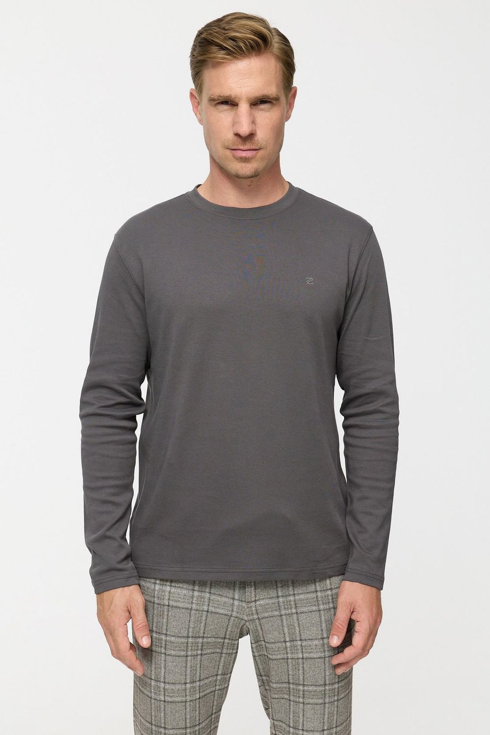 ZUITABLE LONGSLEEVE DIOWEN