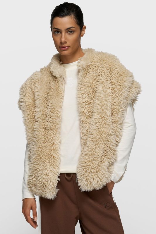 10 DAYS FLUFFY GILET