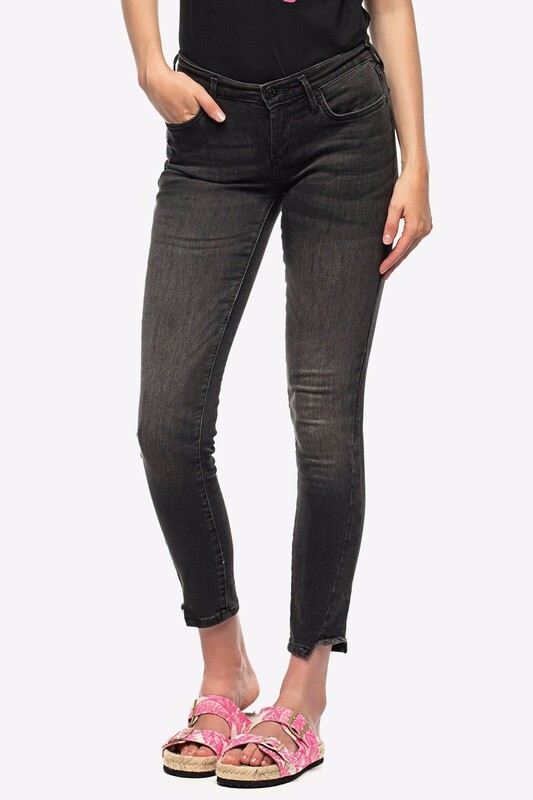 TRUE RELIGION JEANS HALLE