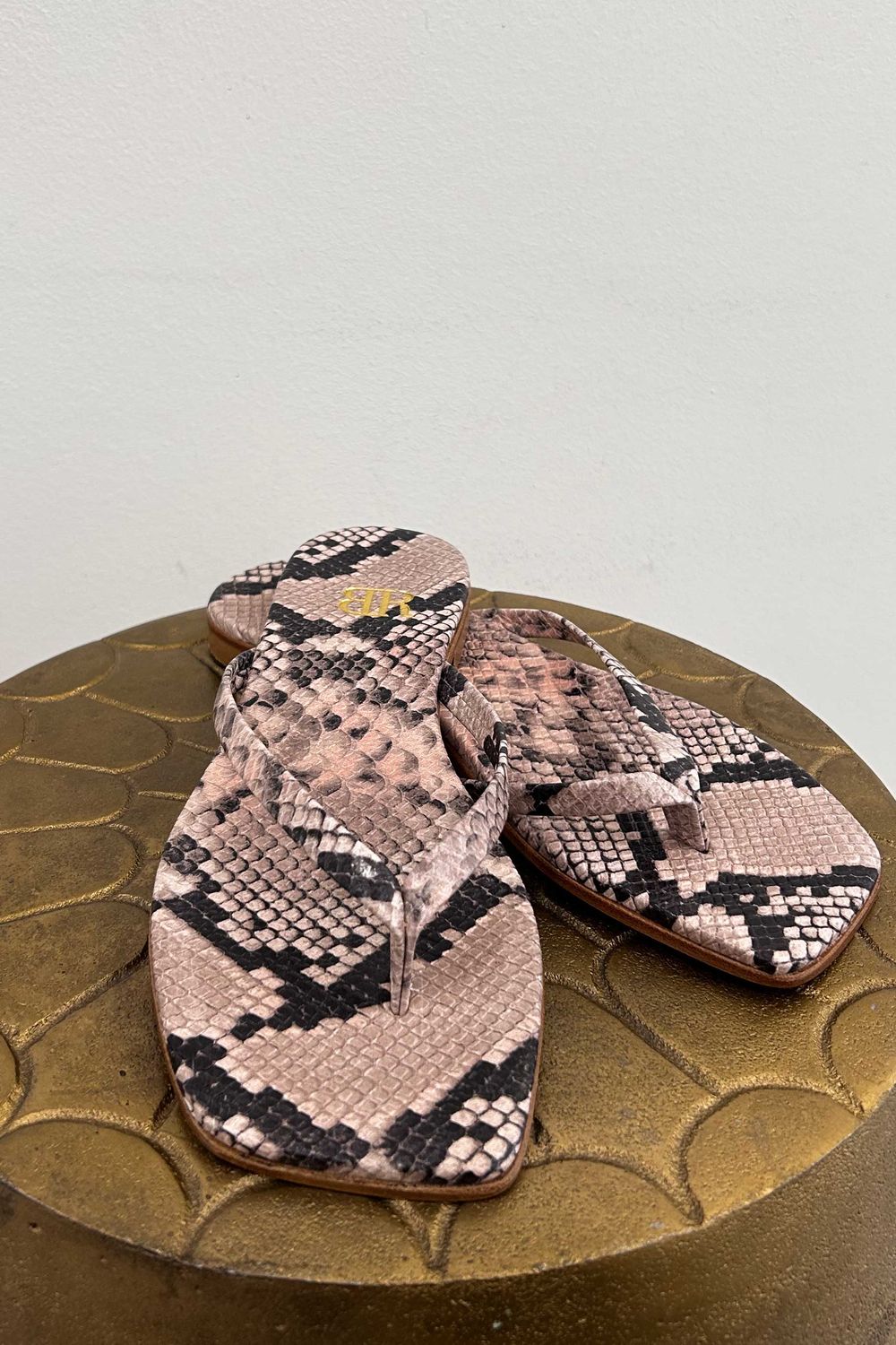 BLACKROSE SLIDES EDEN