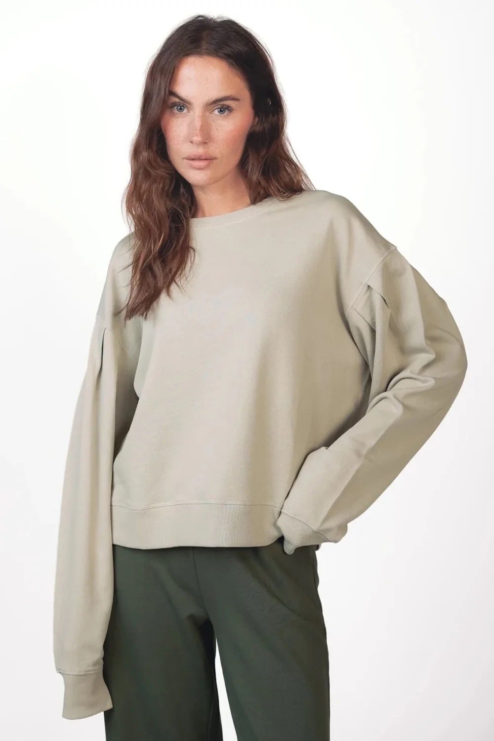 LOVE JOY VICTORY SWEATER LILIA