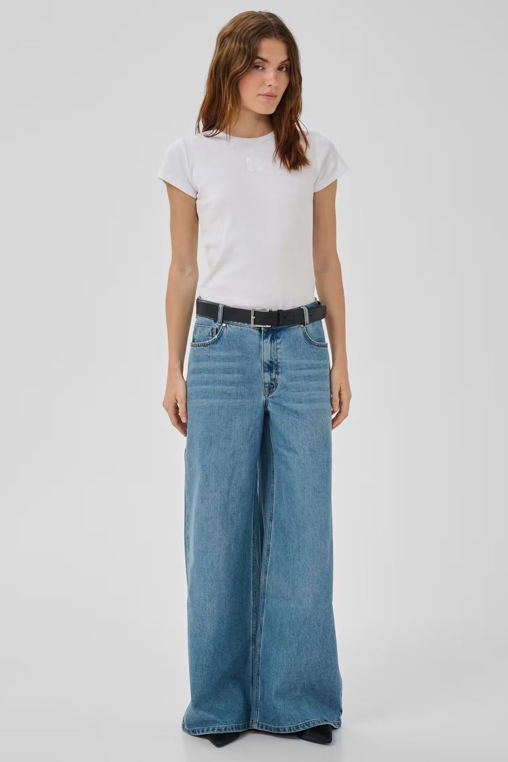 MY ESSENTIAL WARDROBE JEANS THE NIDA LTD