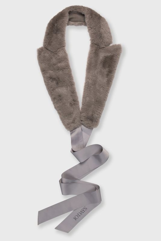 10 DAYS FLUFFY SCARF