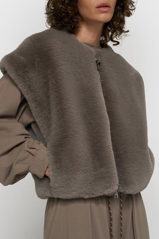 10 DAYS FLUFFY VEST