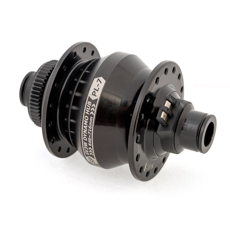 Shutter Precision dynamo wheel with DT Swiss rim. For disc brake and 12mm thru-axle. Tubeless ready.