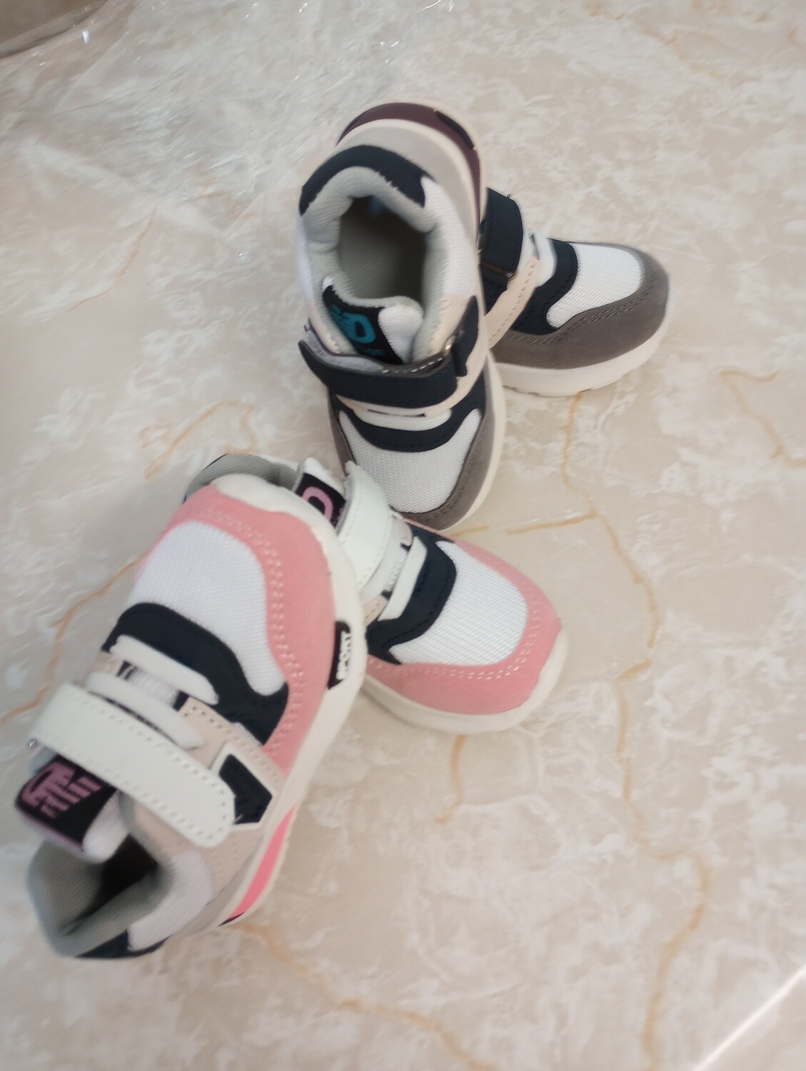 Toddlers shoes well built 21-25