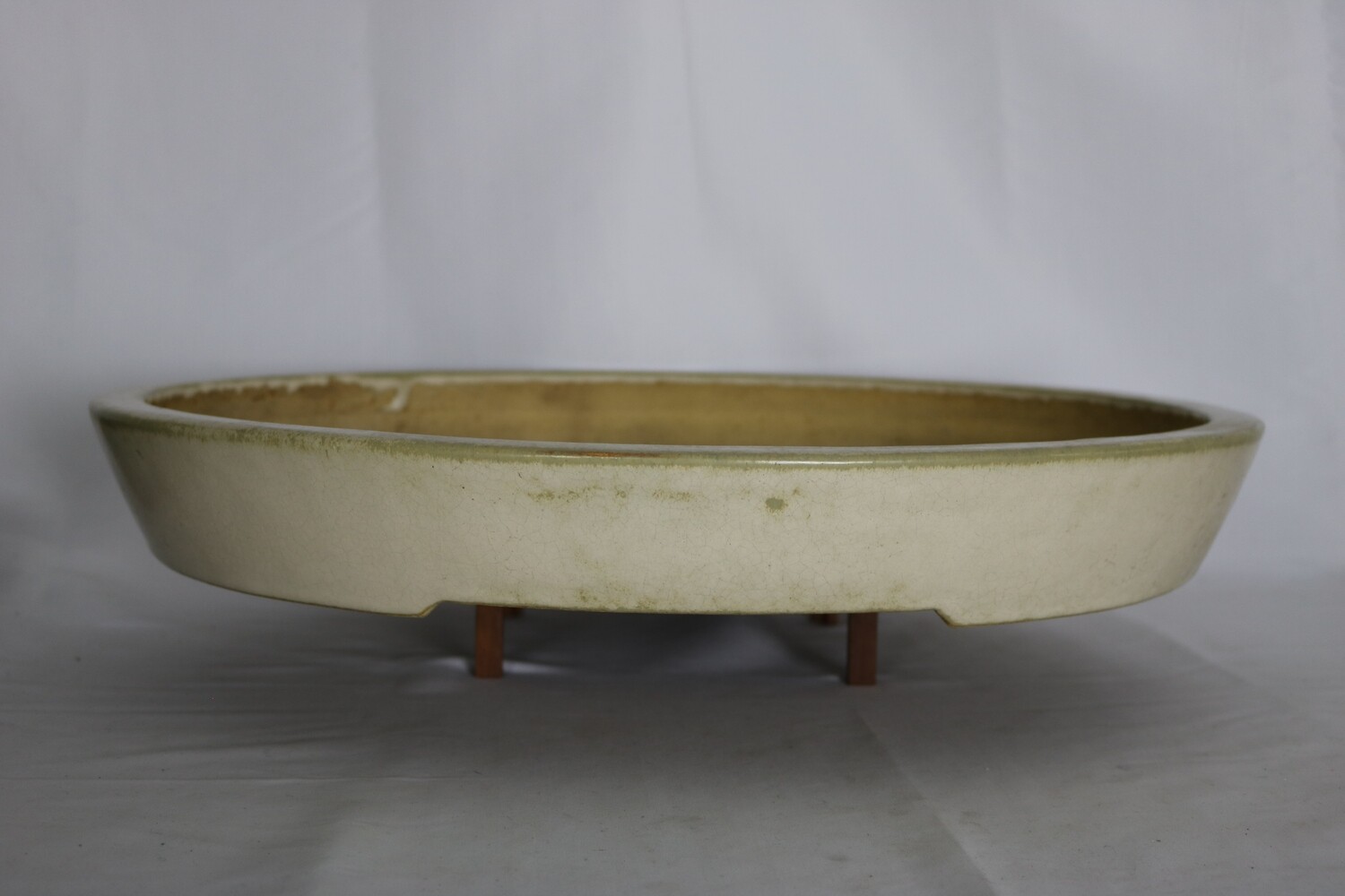 Koyo - 1st Generation. Aiba Kouichirou; Tokoname, Japan. 49.7cm; Oval; Cream; Subtle Green Hints; Hand-signed; Fuyo-en Commission