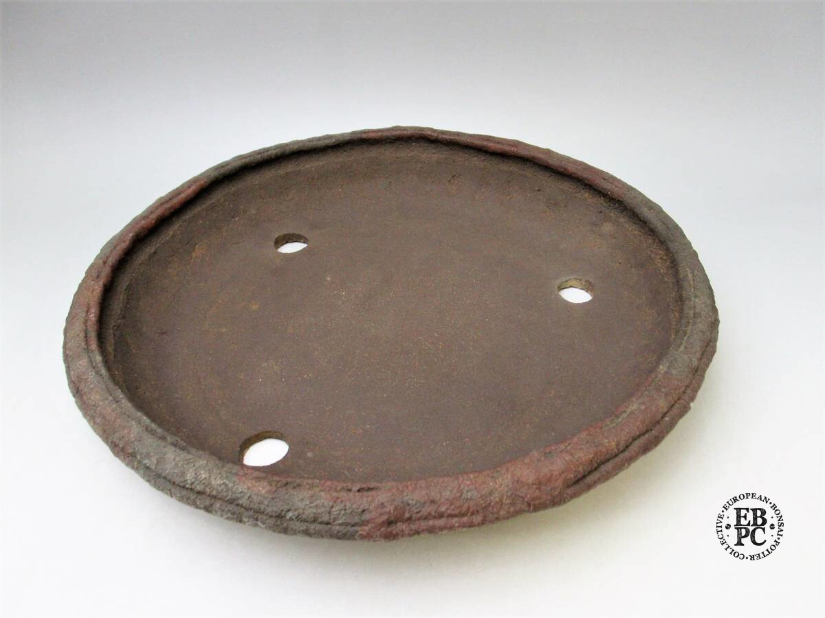 Juudou 十王道  - Yamaaki 1st Generation. Tokoname, Japan. 31cm; Nanban; Unglazed; Woodgrain underside; Hand-signed