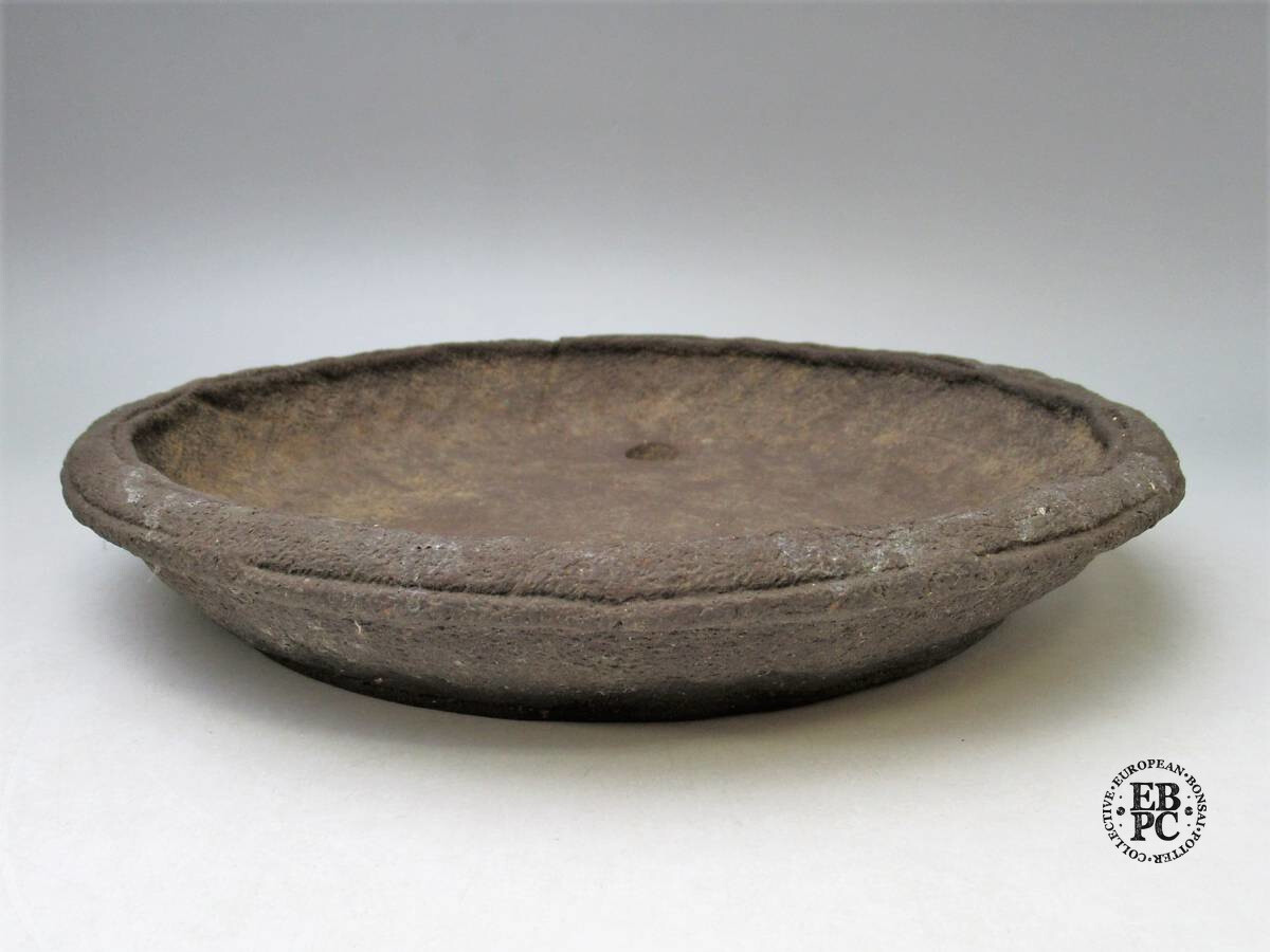 Juudou 十王道  - Yamaaki 1st Generation. Tokoname, Japan. 26cm; Nanban; Unglazed; Woodgrain underside; Hand-signed