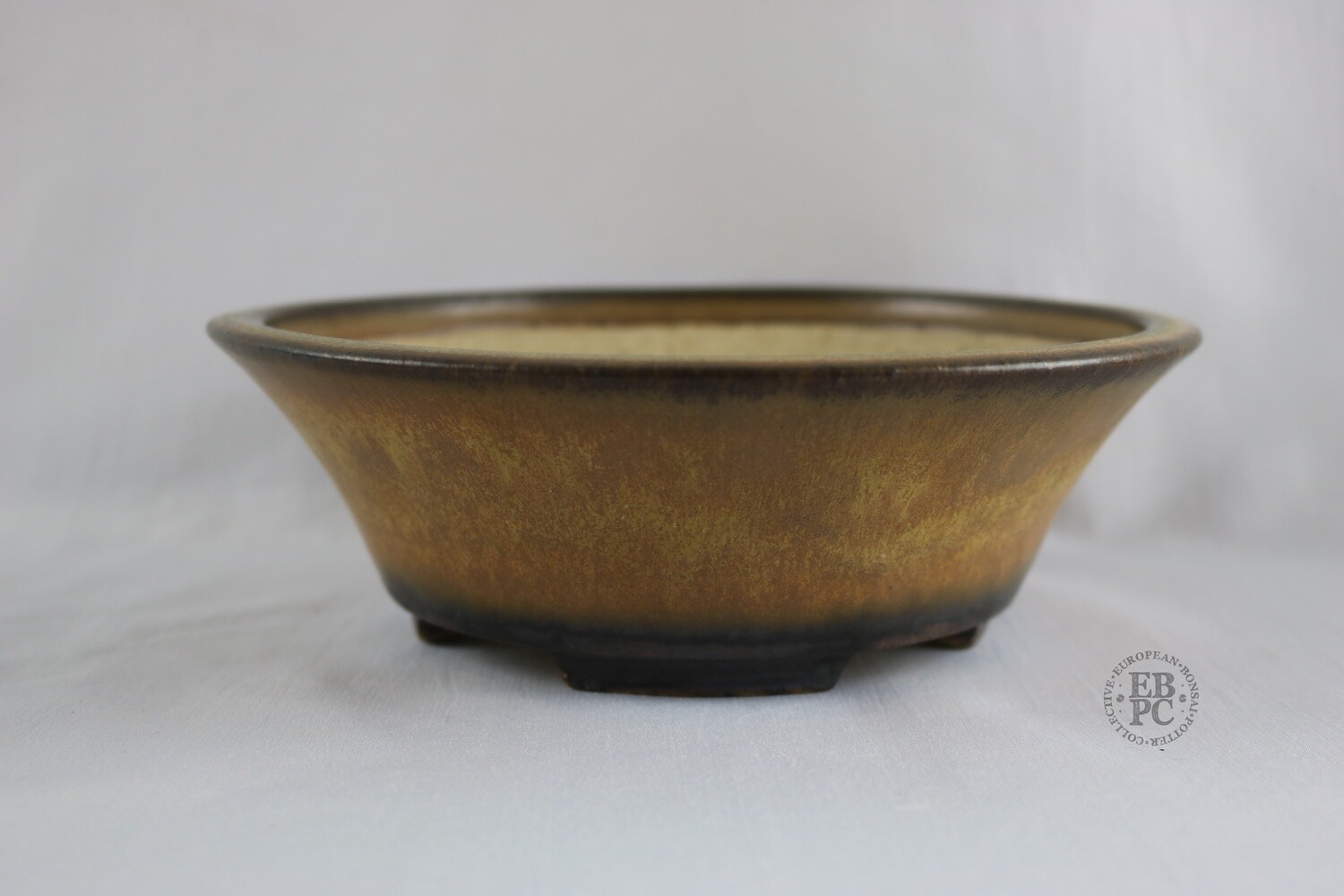Ian Baillie - 19.4cm; Superb Glaze; Round; Elegant Design; Recessed Feet; Browns; Smokey Amber; Hand-Signed; Stamped - EBPC, IB, &#39; Clover&#39; &amp; Scotland.