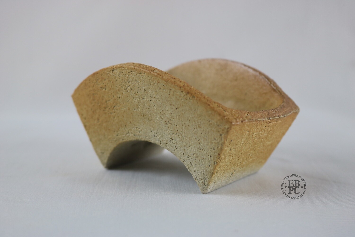 Gramming Pots - 9.4cm; Wood-Fired; Accent / Mame Pot; Ash Deposits; Unique Design; Excellent Flame Signatures; Tomas Gramming.