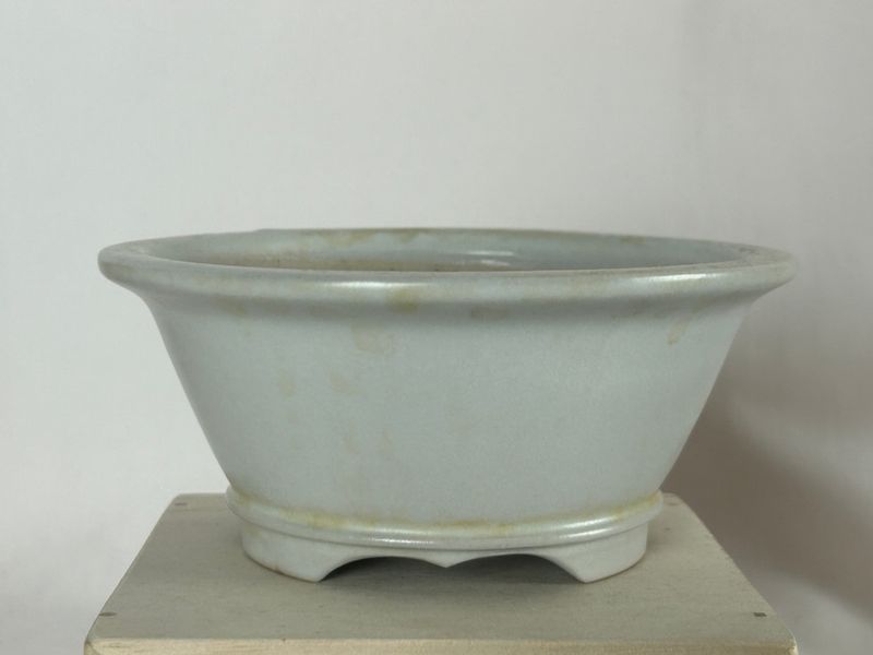 12.7cm;  Ikkou, Tokoname, Japan.  Vintage; Round; Glazed; Shiro; White; Stamped.