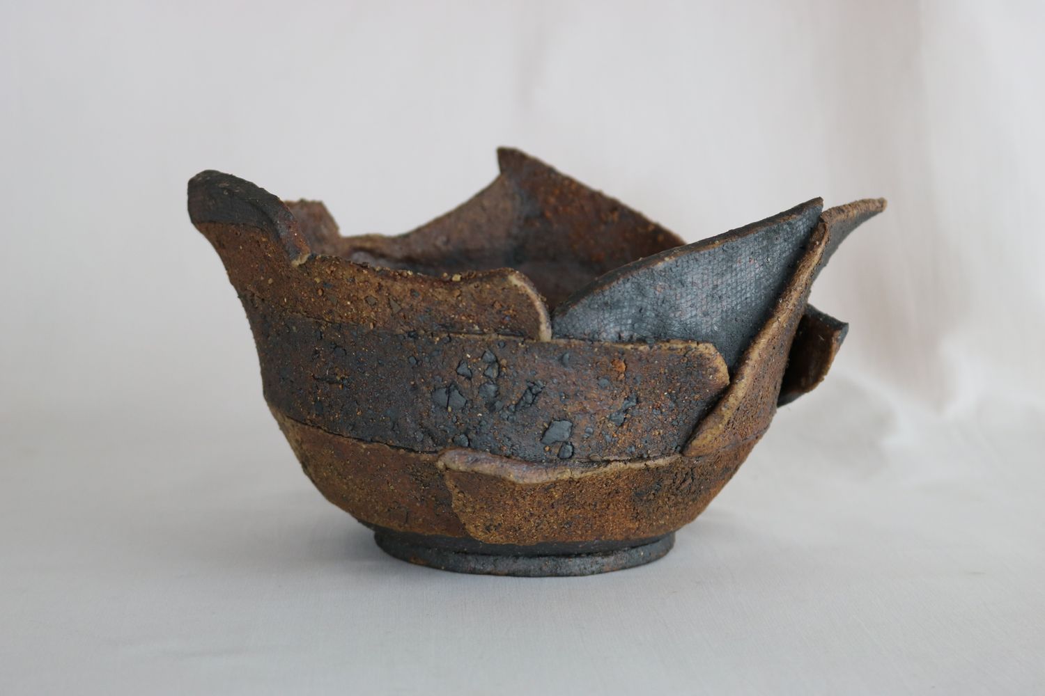 Dragonfly Slab Cascase Pot.