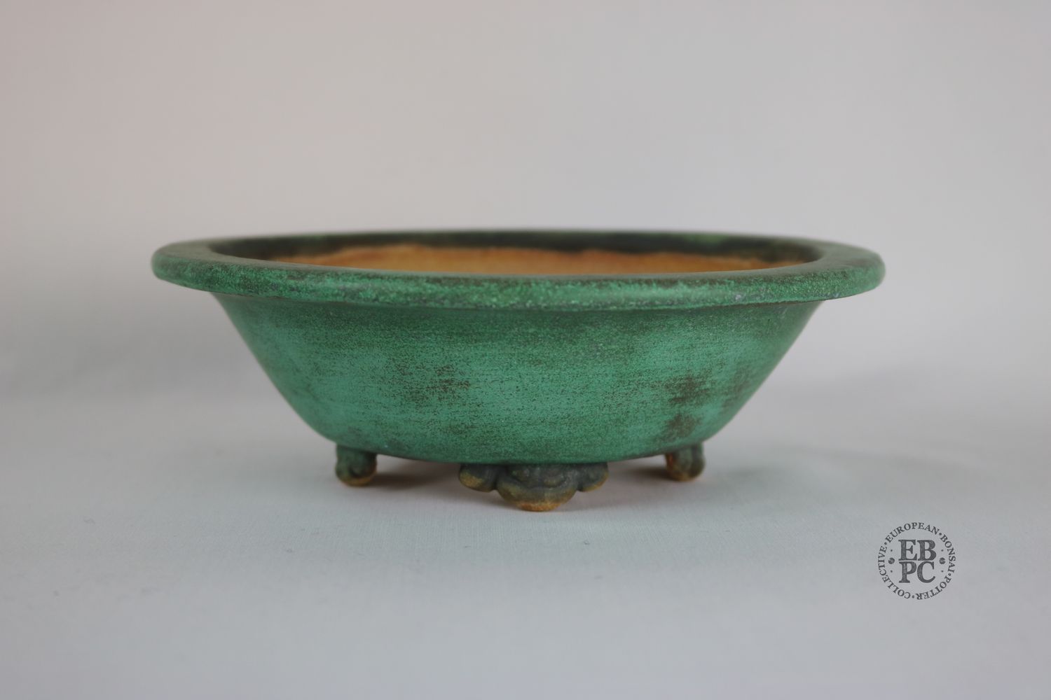 Fukurou Ceramics - Switzerland.  16.3cm; Hand-made; Refined Round; Classic Design; Sculpted Feet; Aged-looking Glaze; Copper Green ; Brown/Grey; Patrik Lüthi: EBPC Stamped.