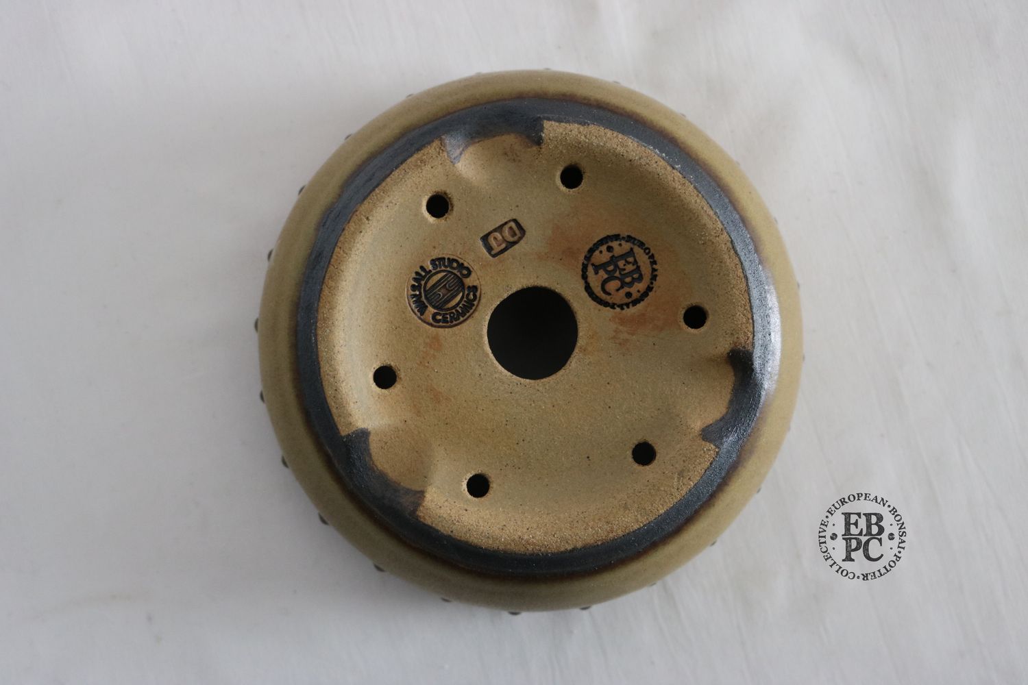 Walsall Studio Ceramics - David Jones; 13.7cm; Round; Glazed; Brown; EBPC Stamped.