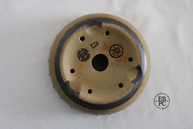 Walsall Studio Ceramics - David Jones; 13.7cm; Round; Glazed; Brown; EBPC Stamped.