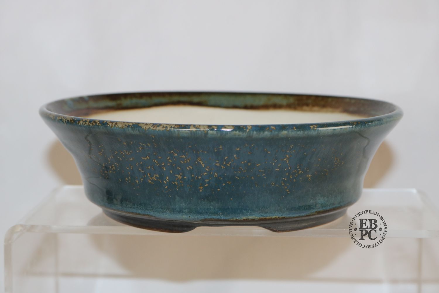 Sabine Besnard - 18.3cm; Round; Oak Ash Glaze; &#39;Yuuki d&#39;Or Bleu&#39; Glaze&#39;; &#39;Blue Gold&#39;; Browns; Crystalline Glaze; EBPC Stamped;