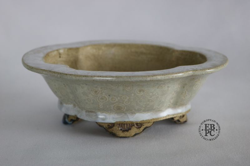 O Yaku - 15.4cm; Mokko; Glazed; Crystalline Glaze; Detailed Sculpted Feet; EBPC Dual-stamped; Gafu-ten 2025 Range.      Shay Cohen, Israel.
