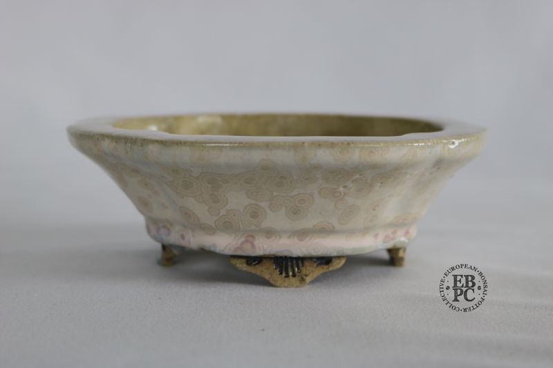 O Yaku - 14.6cm; Mokko; Glazed; Crystalline Glaze; Detailed Sculpted Feet; EBPC Dual-stamped; Gafu-ten 2025 Range.      Shay Cohen, Israel.