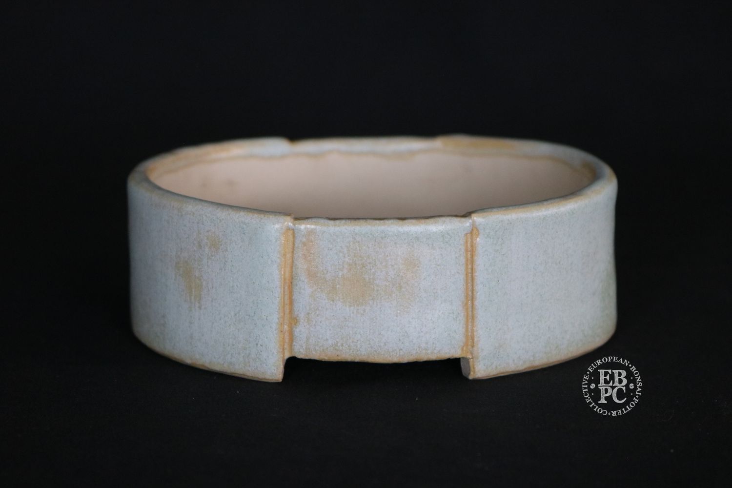Flow Studio, Belgium - 13.7cm; Oval; Glaze; Contemporary Design; White Stoneware; Light Blue; Browns;   Jurgen Robyns