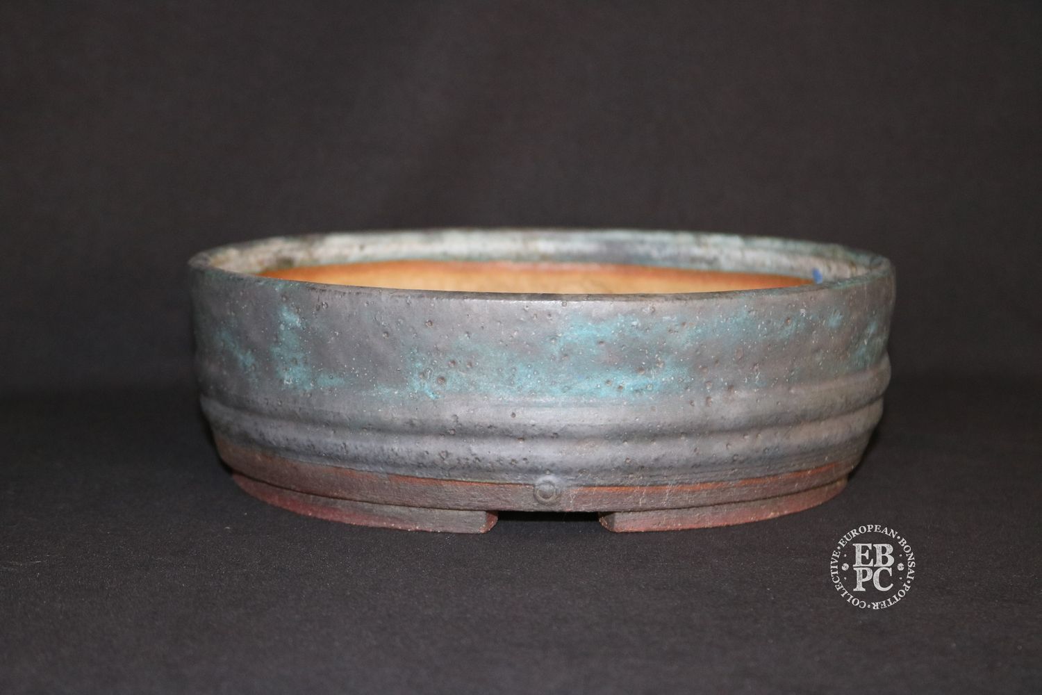 Ian Baillie –  23.7cm; Round; Drum Style; Glazed; Older Pre-Loved Pot; Excellent Aged-Feel Glaze;