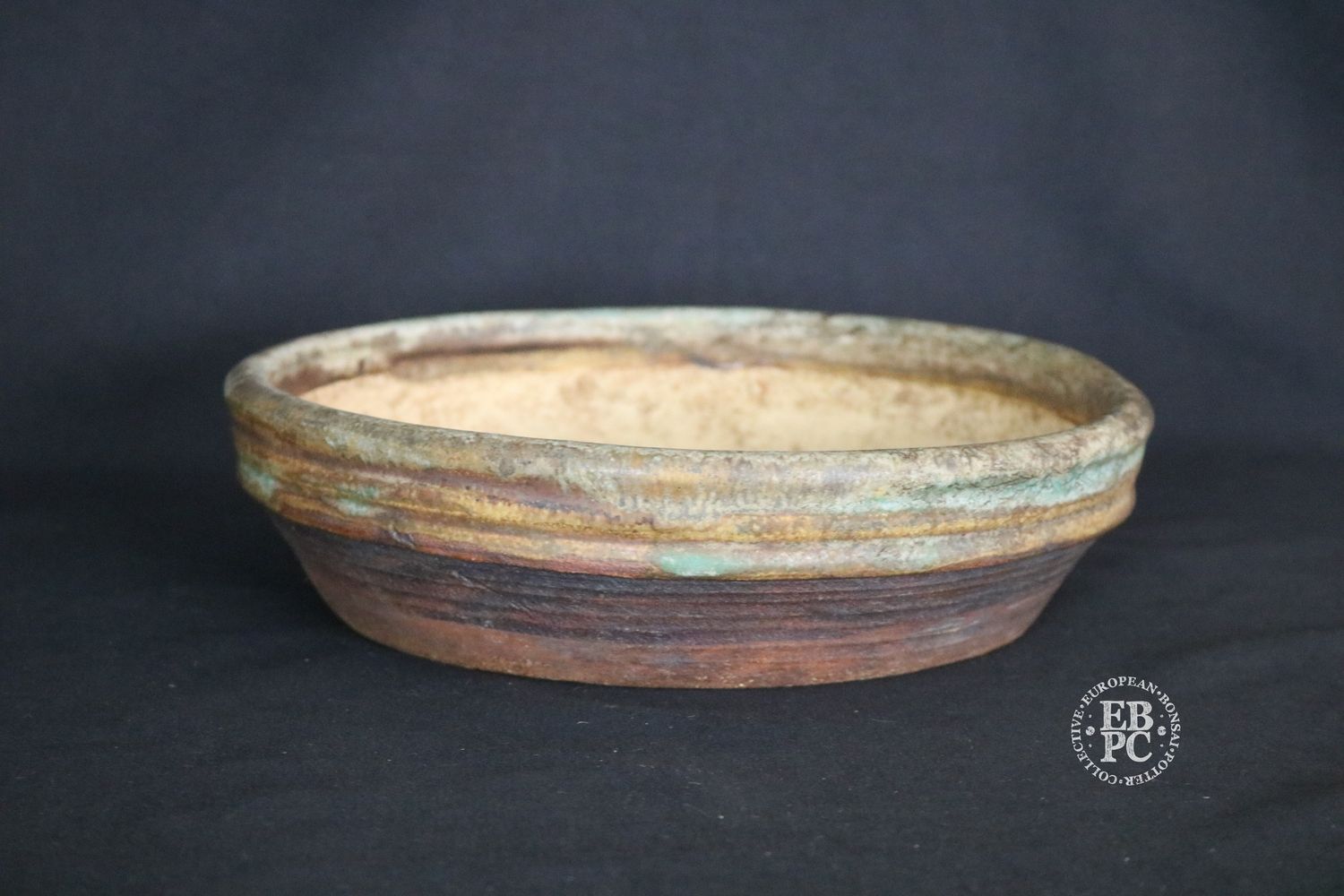 Ian Baillie –  23.5cm; Round; Drum Style; Glazed; Older Pre-Loved Pot; Excellent Aged-Feel Glaze;