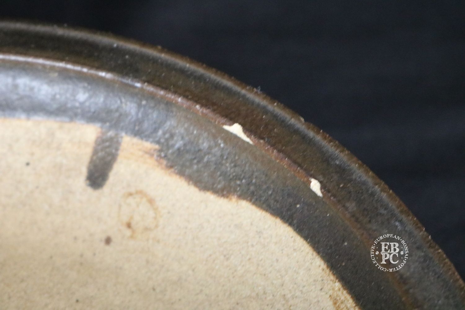 Ian Baillie –  22.7cm; Round; Glazed; Browns; Chips, Heavily Discounted; Older Pre-Loved Pot;