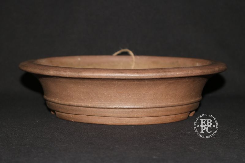 Gyouzan – Yukizyou Nakano; Japan.  25.2cm; Round; Unglazed; Stamped By Artist;