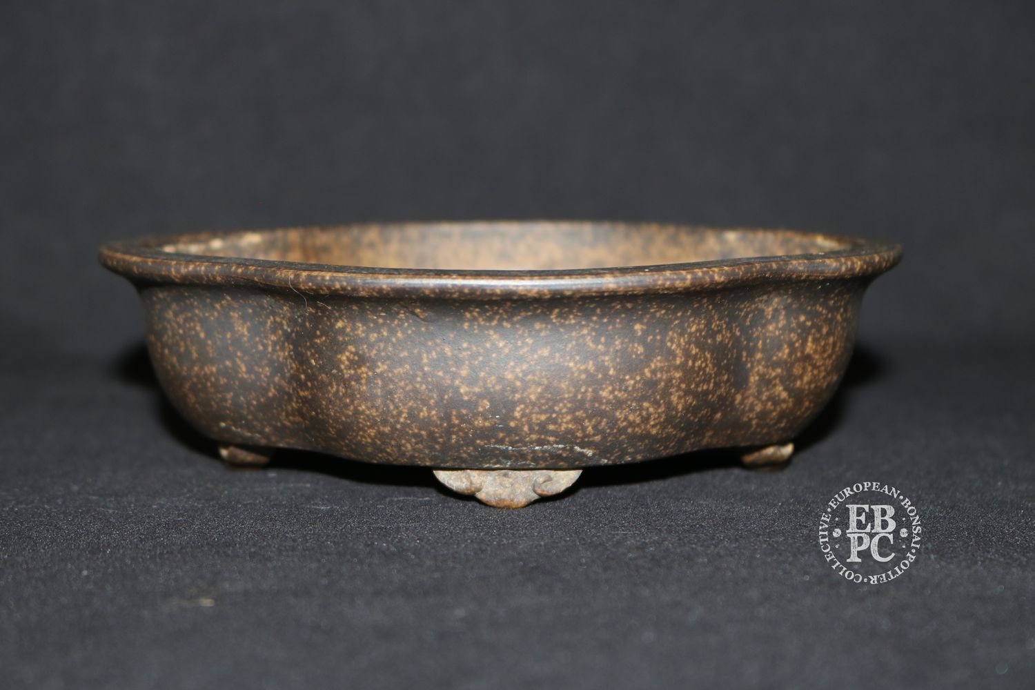 Choushun – China.  14.2cm; Mokko; Unglazed; Pear Skin Clay; Stamped.