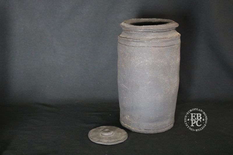 Bryan Albright Made; Mizusashi / Water Jar; With Lid; Tea Ceremony Ware; Grey Clay; Organic build and Texture; Shipped by the EBPC (UK) - From Bryan Albright's Private Collection -