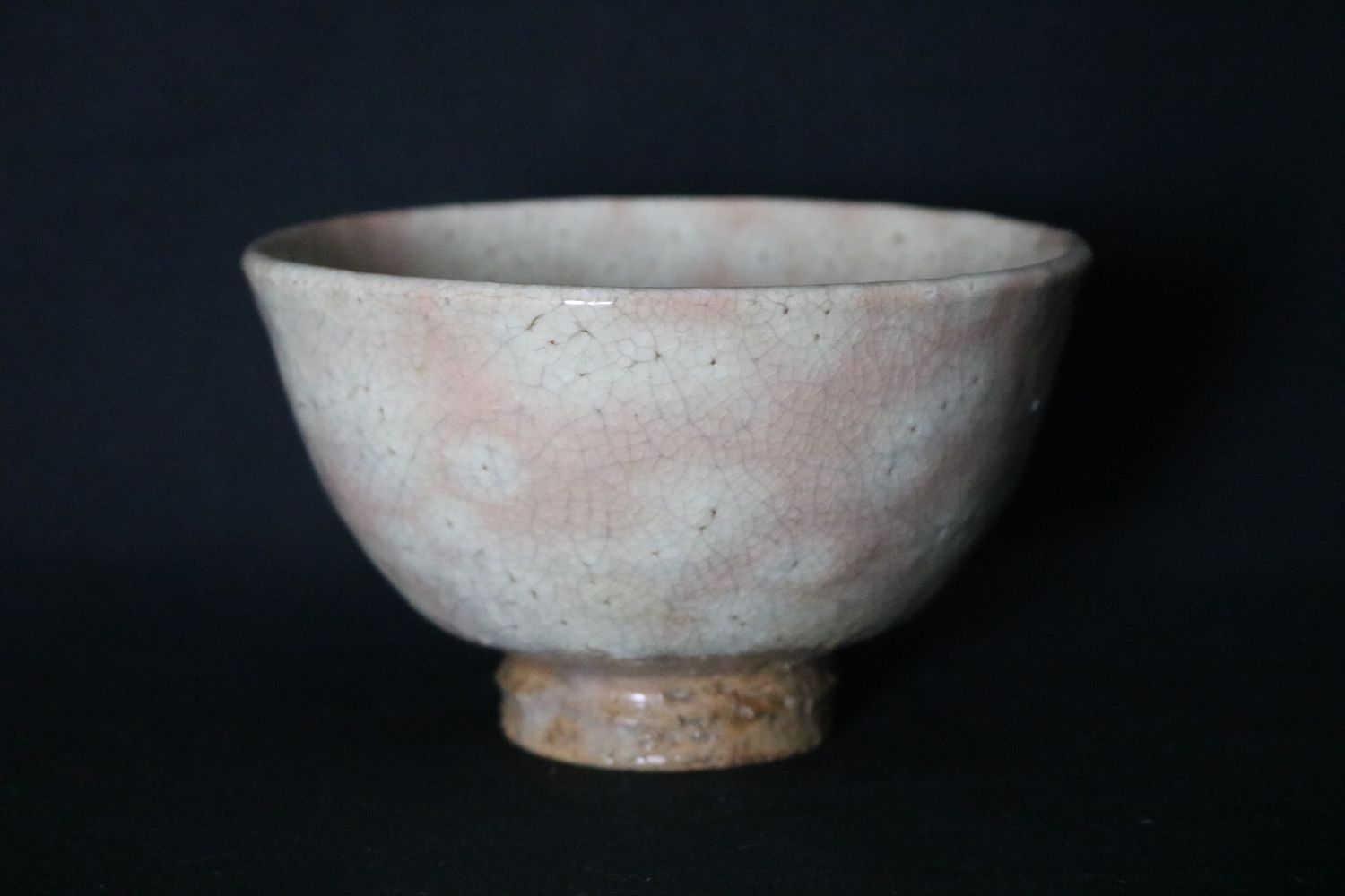 Hagi Ware 萩焼; Chawan; Tea Bowl; Kiri Kodai / Cut Foot Ring; Raindrop Glaze; Shipped by the EBPC (UK) - From Bryan Albright&#39;s Private Collection -