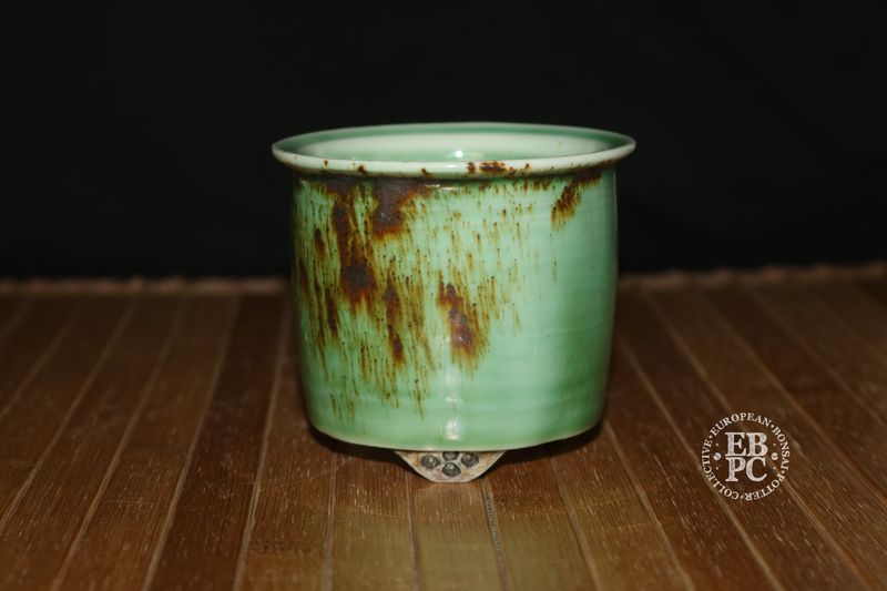 EBL Pots - 8.5cm; Handmade; Round; Celadon Glaze; Volcanic Sand; Unglazed Feet; Elsebeth Bruun Ludvigsen