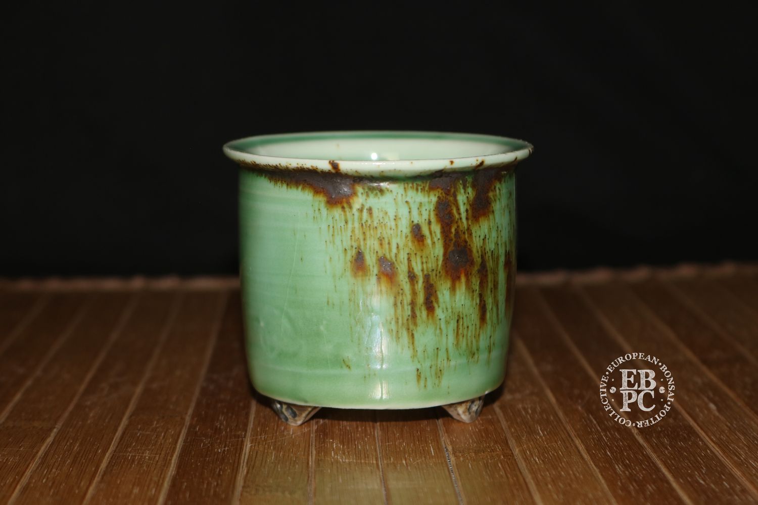 EBL Pots - 8.5cm; Handmade; Round; Celadon Glaze; Volcanic Sand; Unglazed Feet; Elsebeth Bruun Ludvigsen