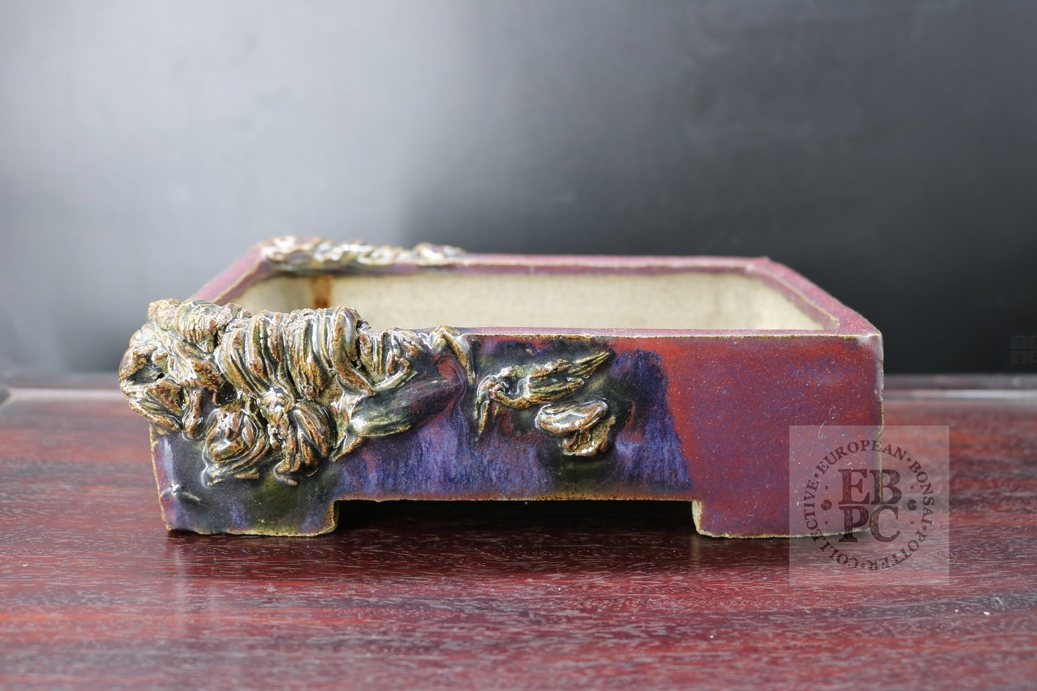 Holvila - 20cm; European; glazed; sculpted dragon; carved; rectangle; velvet, purple, brown, green, blue
