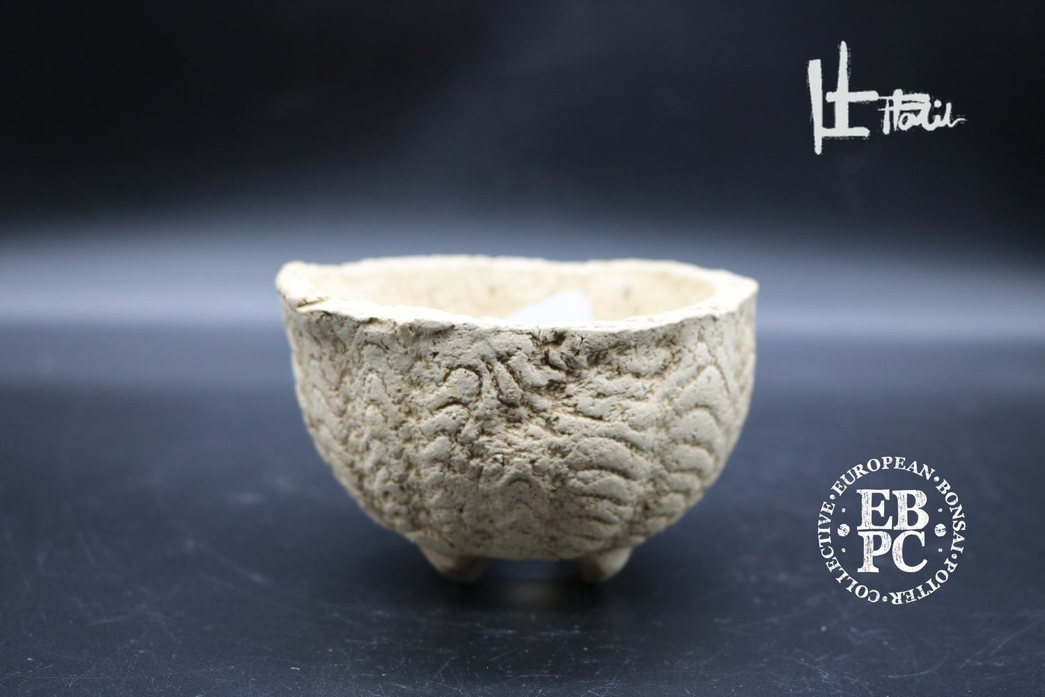 SOLD - Holvila - 9.5cm 'Dragon teeth'; unglazed; shohin; white clay; Thor Holvila