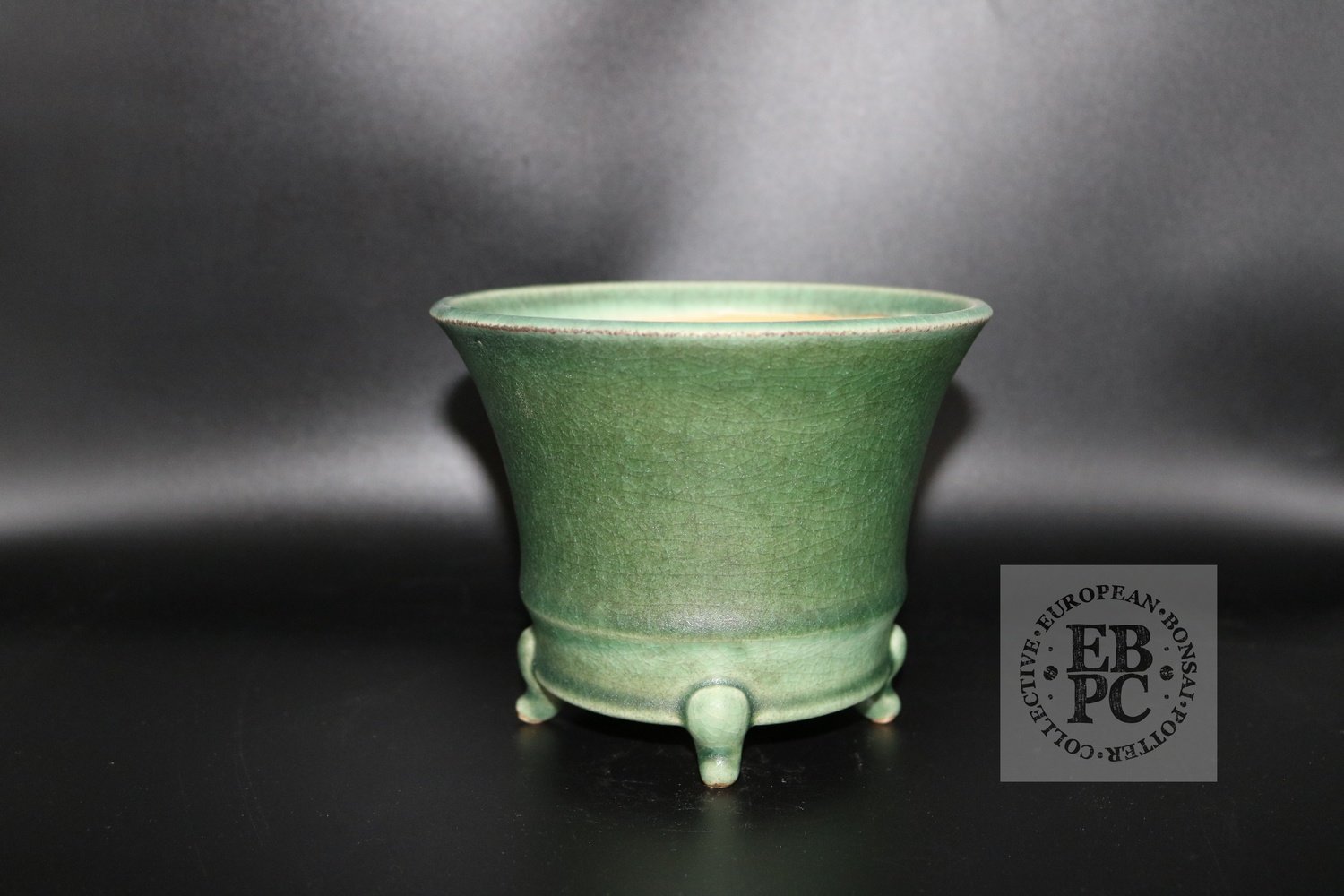 SOLD - Gramming Pots - European; 14.4cm; round; sumptuous green; new design feet