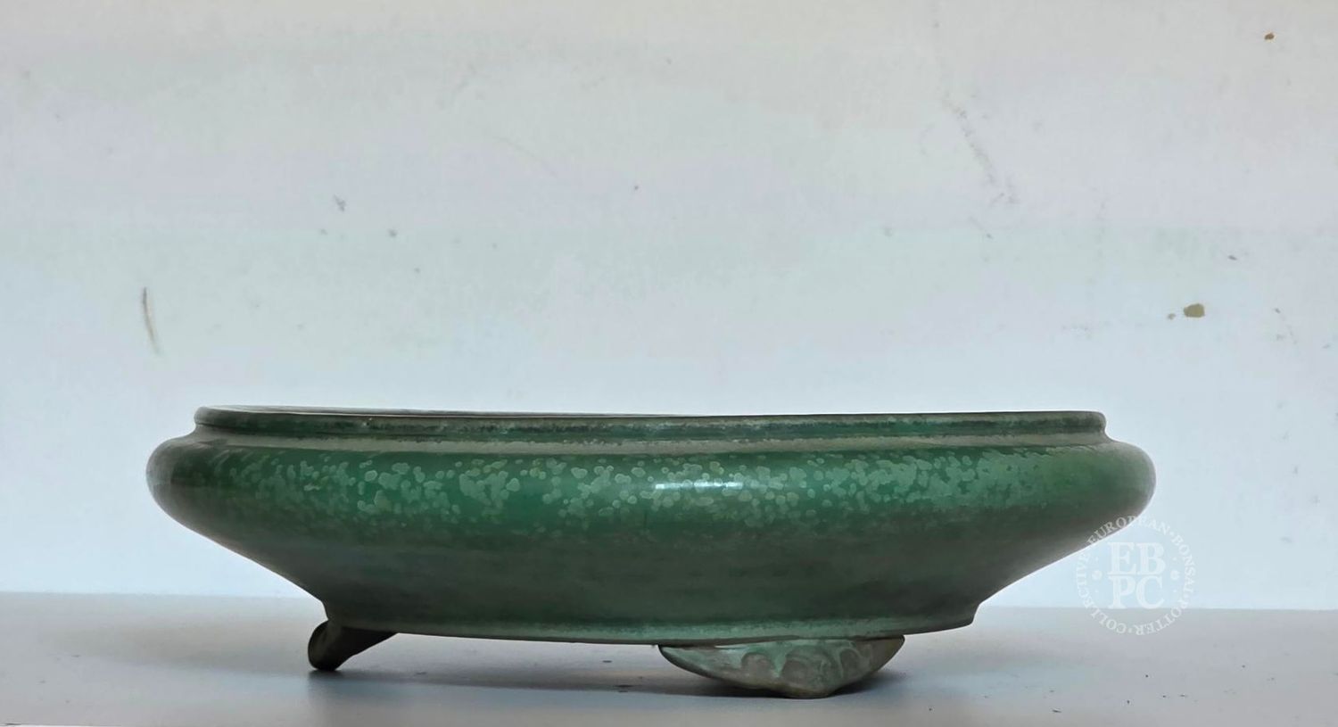 Kousen - Tokoname, Japan.   31.5cm; Round; Glazed; Crystalline Glaze; Greens; Bag Style Rim; Elegant Feet;             * EBPC-Client DIRECT: Shipped from Italy.