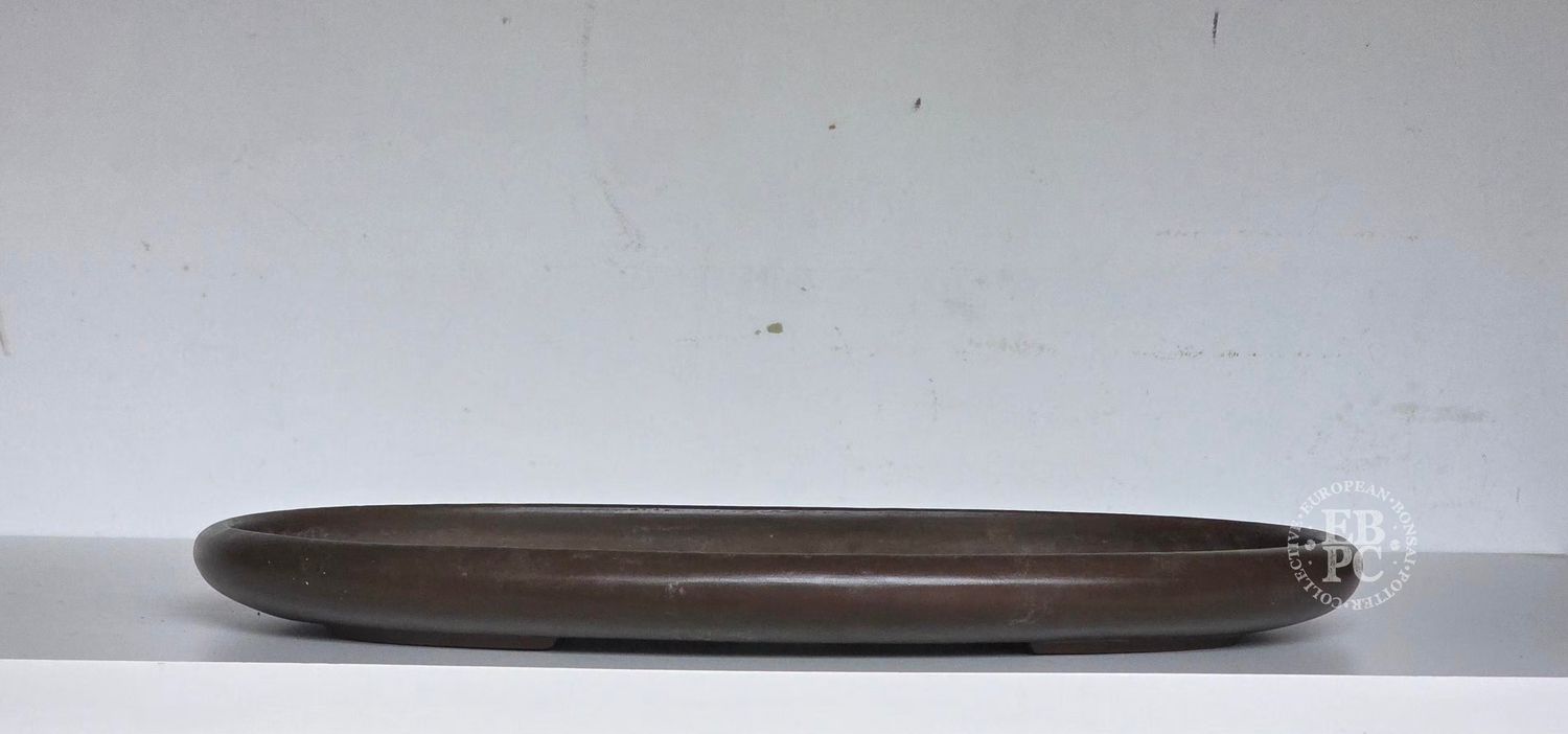 Senkoen - Tokoname, Japan.   55cm; XL Oval; Unglazed; Shallow Profile.   * EBPC-Client DIRECT: Shipped from Italy.