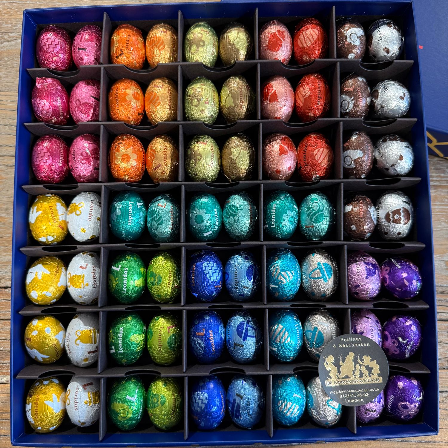 Geschenkdoos Heritage L +/- 750gr Leonidas paaseitjes