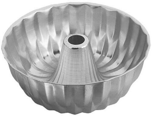 Wilton Fancy Ring Mold Pan -25x8cm- Wilton Fancy Ring Mold Pan -25x8cm-