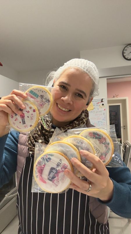 Child-Help Aktion - Weihnachtsplätzchen mit Herz! ? Child-Help Aktion - Weihnachtsplätzchen mit Herz! ?