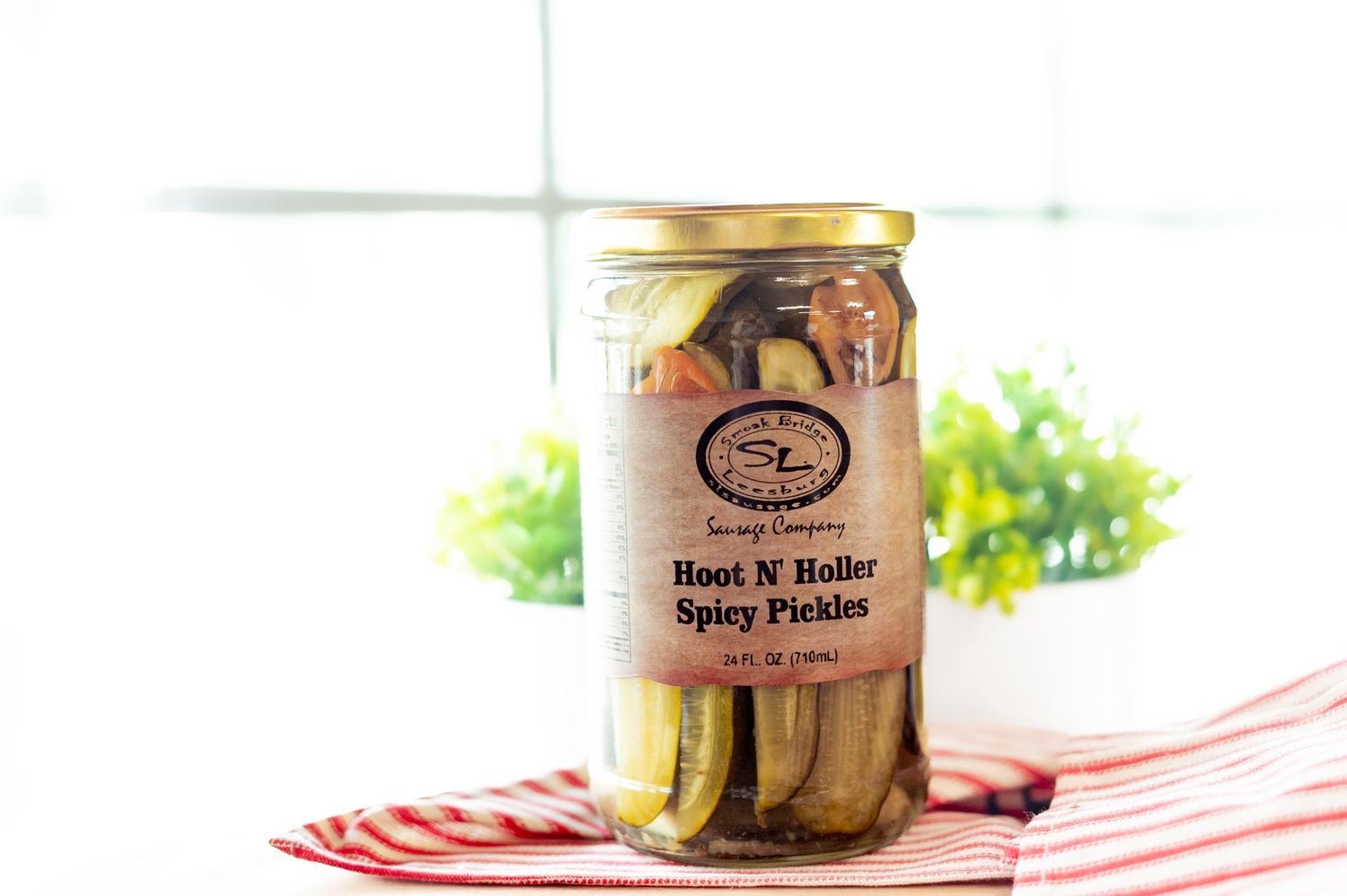 Hoot N' Holler Spicy Pickles
