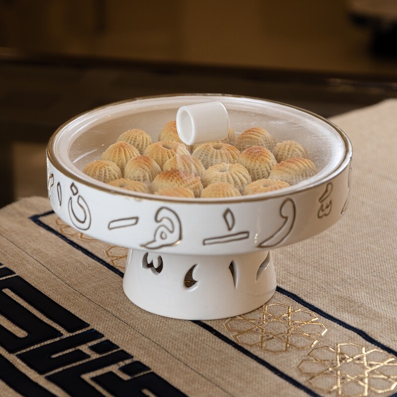 Al Noor Diwani Outline Calligraphy Serving Footed Plate With Acrylic Cover