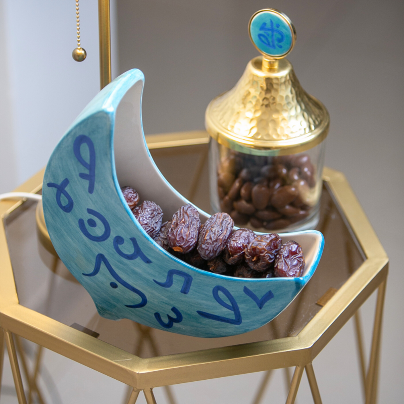 Al 3izza Calligraphy Crescent Stand