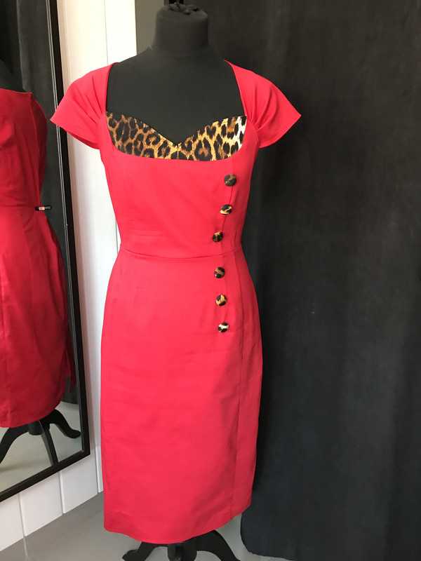 Sassy and tailored rood Sassy and tailored rood