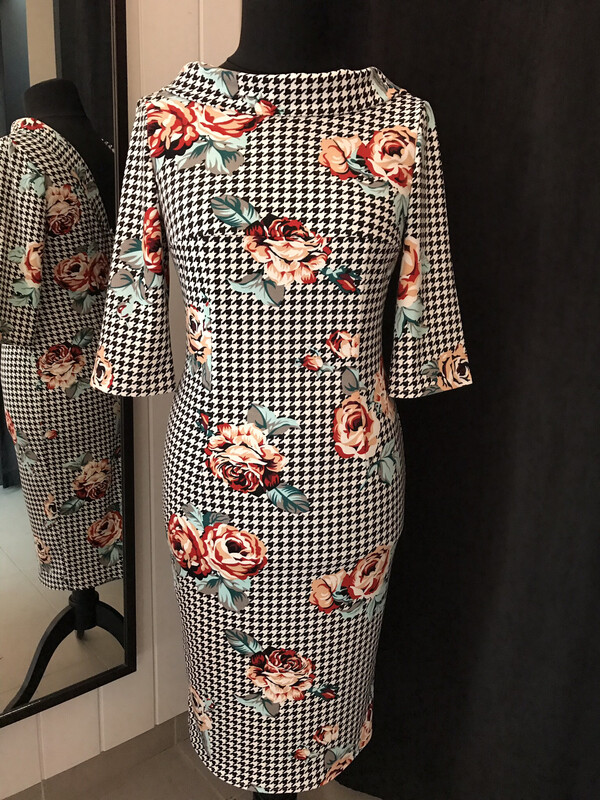 Houndstooth Roses