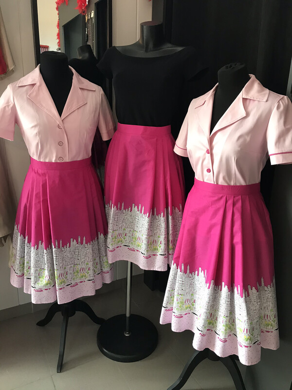 Bloes in effen katoen met Roze Accenten