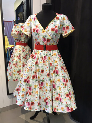 Flowers & Dots Flowers & Dots