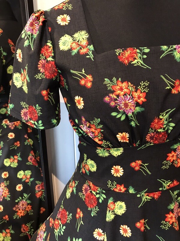 Orange Flowers 🧡 Orange Flowers 🧡